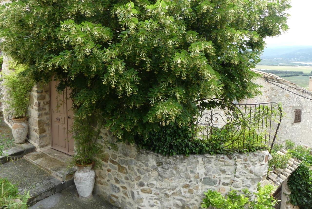 Les Vieux Murs Montfort  Esterno foto